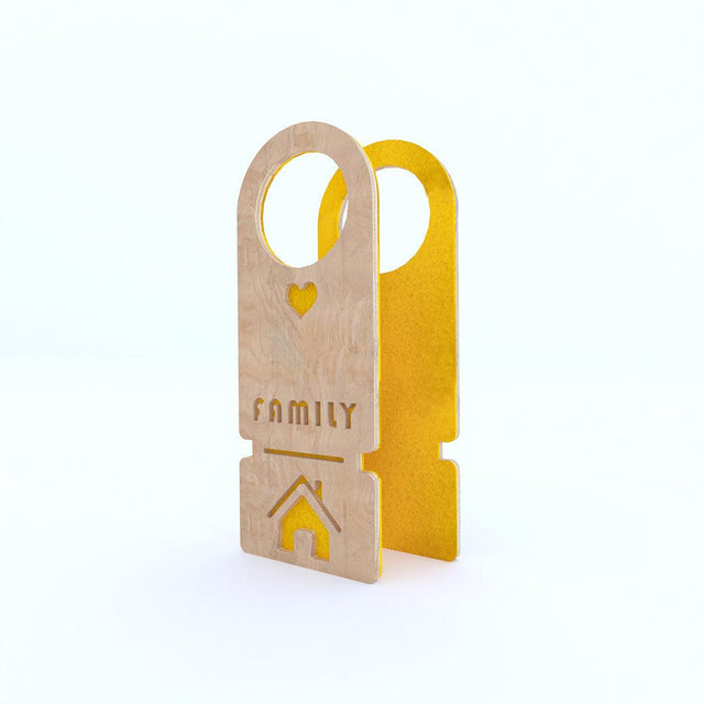 Personalized Wood and Felt Door Hanger - Family Home - Quetzal Studio