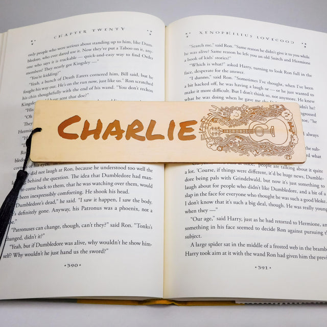 Personalized Wood Bookmark with Tassel - FUN GUITAR - Quetzal Studio