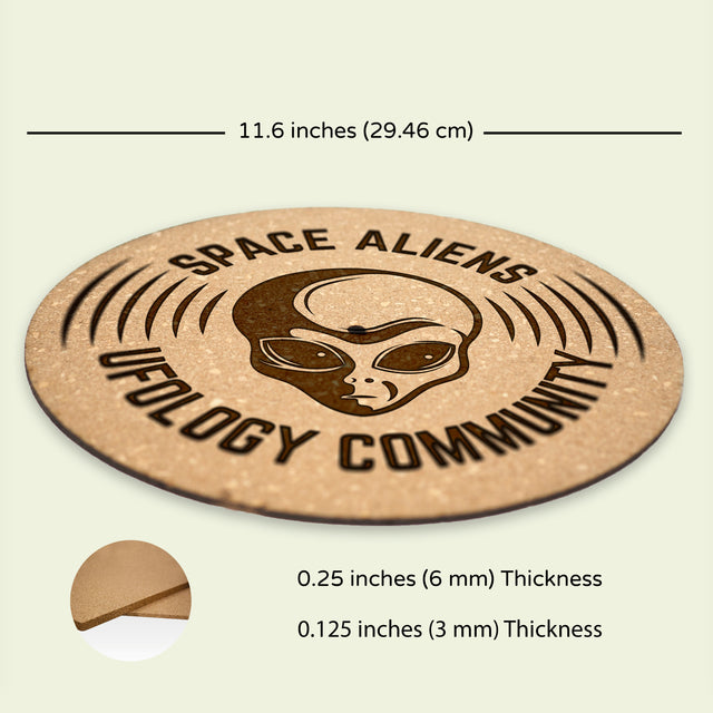 Turntable Slipmat - Space Aliens - Premium Cork Slip Mat